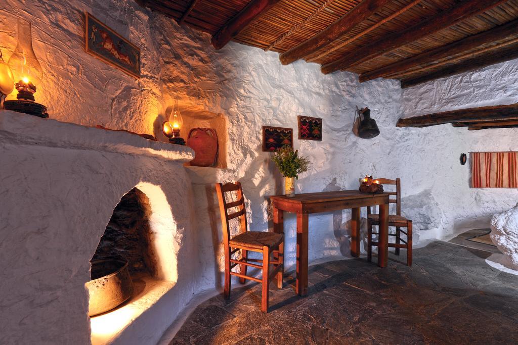 Makrýgialos Aspros Potamosアパートホテル 部屋 写真